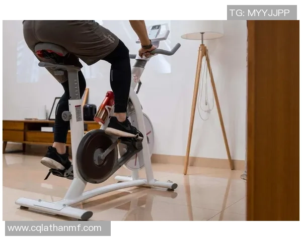 沙发凳足球的奇妙结合让家居生活与运动乐趣完美融合